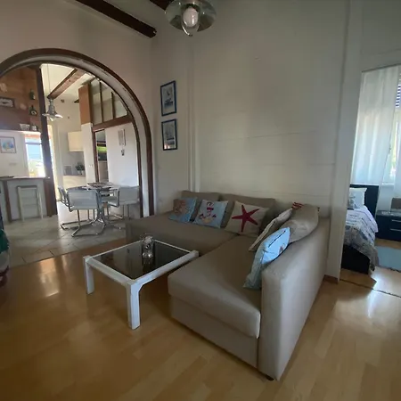 Captain's House - 4 Stars - No Neighbors Apartment