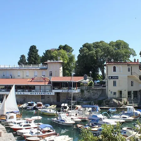 Captain's House - 4 Stars - No Neighbors *