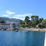 Captain's House - 4 Stars - No Neighbors Apartment Lovran