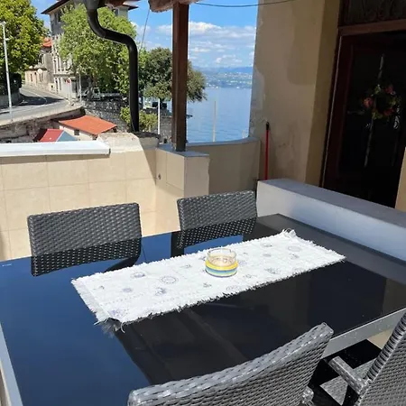 Captain's House - 4 Stars - No Neighbors Apartman