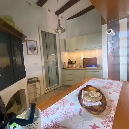 Captain's House - 4 Stars - No Neighbors